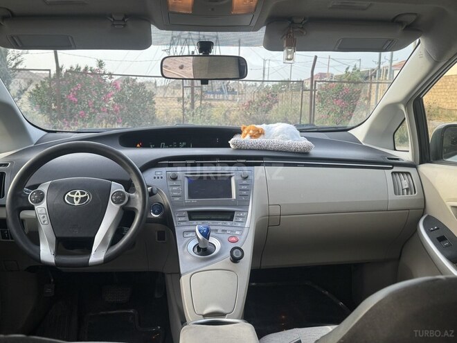 Toyota Prius 2014, 300,000 km - 1.8 л - Bakı