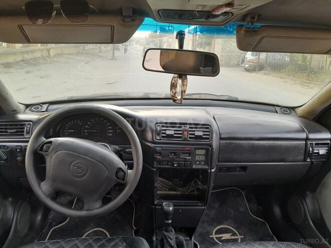 Opel Vectra 1996, 250,550 km - 1.8 l - Bakı