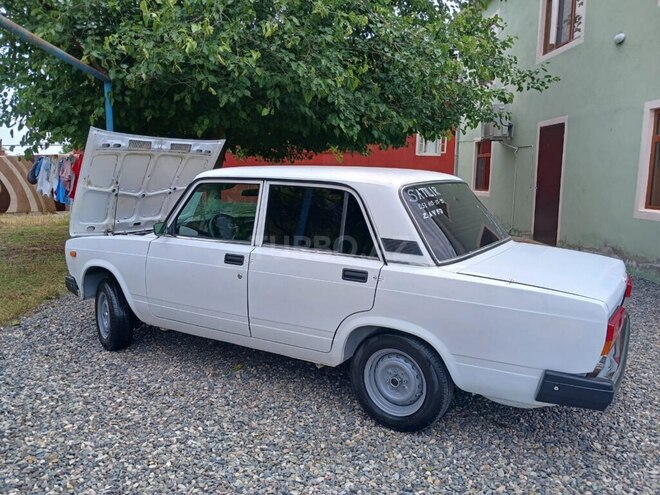 LADA (VAZ) 2107