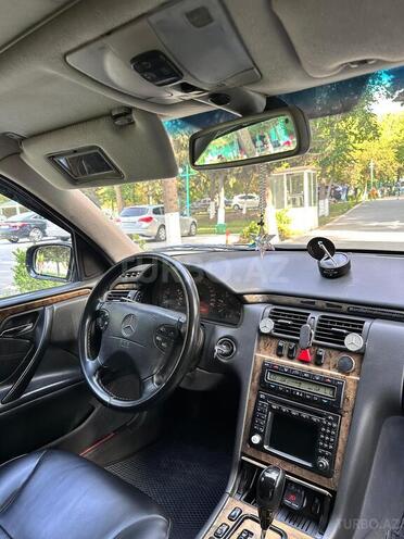 Mercedes E 320 2001, 354,815 km - 3.2 л - Bakı
