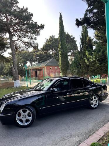 Mercedes E 320 2001, 354,815 km - 3.2 л - Bakı