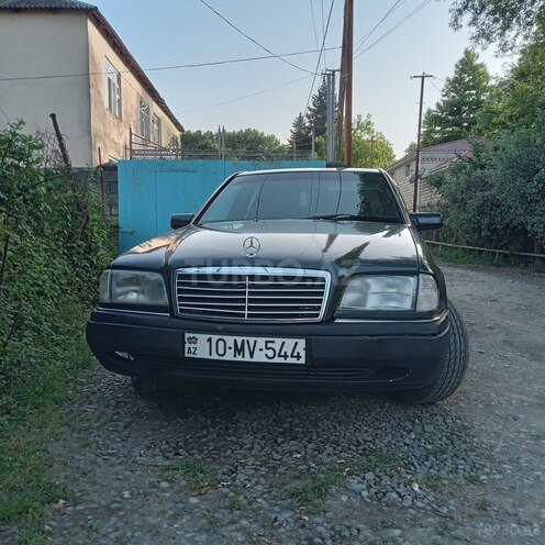 Mercedes C 180