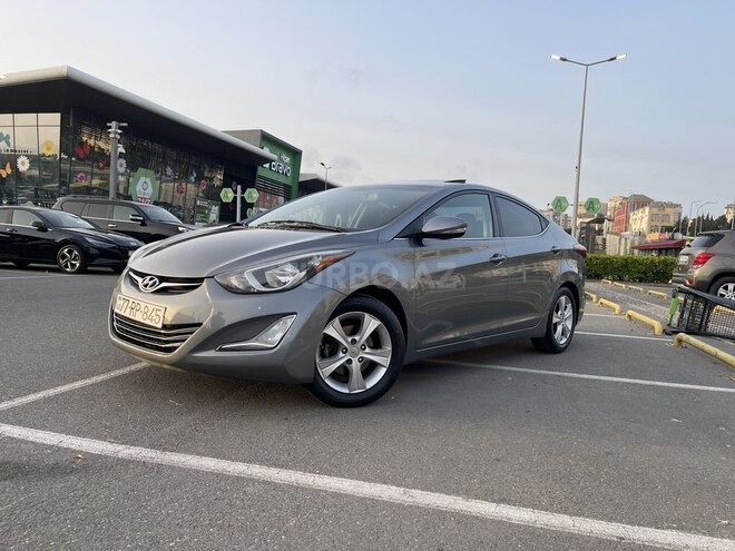 Hyundai Elantra