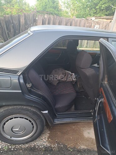 Mercedes 190 1992, 426,000 km - 2.3 l - Sabirabad