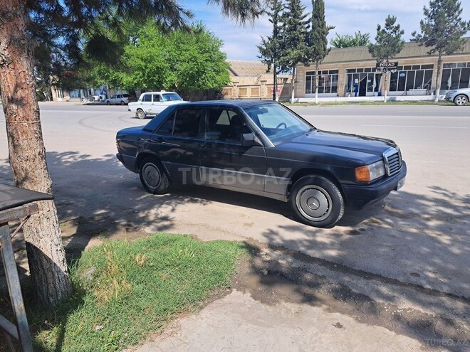Mercedes 190 1992, 426,000 km - 2.3 l - Sabirabad