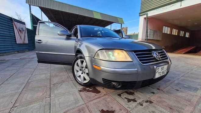 Volkswagen Passat 2004, 22,390 km - 1.8 l - Gəncə