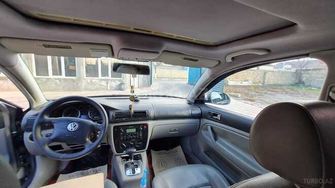 Volkswagen Passat 2004, 22,390 km - 1.8 l - Gəncə