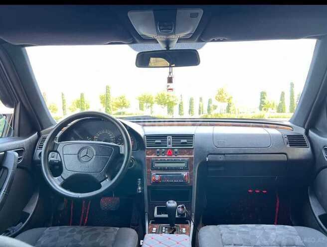 Mercedes C 240