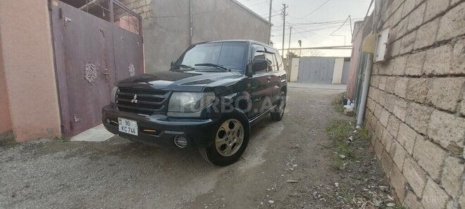 Mitsubishi Pajero io