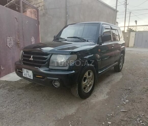 Mitsubishi Pajero io