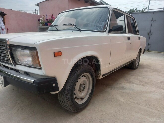 LADA (VAZ) 2107