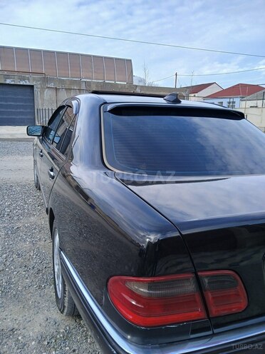 Mercedes E 240 1998, 393,016 km - 2.4 l - Bakı