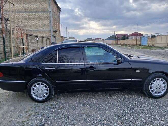 Mercedes E 240 1998, 393,016 km - 2.4 l - Bakı