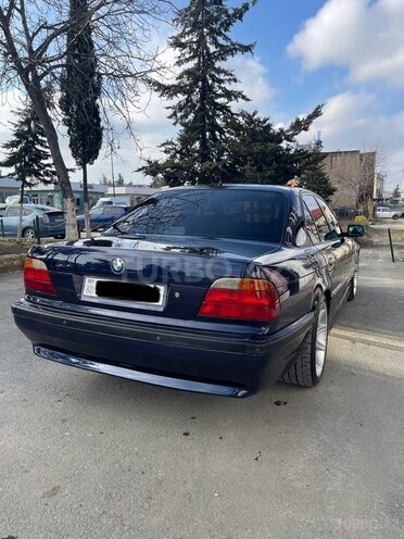 BMW 728 1999, 400,000 km - 2.8 л - Quba