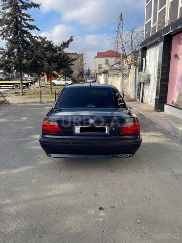 BMW 728 1999, 400,000 km - 2.8 л - Quba