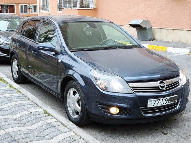 Opel Astra 2009, 275,000 km - 1.4 l - Bakı