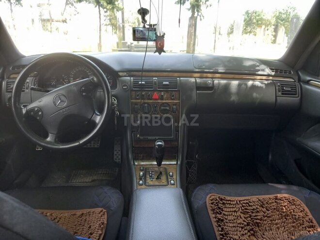 Mercedes E 280 2001, 182,000 km - 2.0 л - Kürdəmir