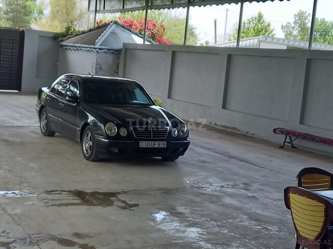 Mercedes E 280 2001, 182,000 km - 2.0 л - Kürdəmir