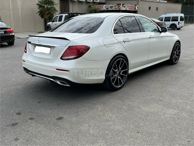 Mercedes E 300