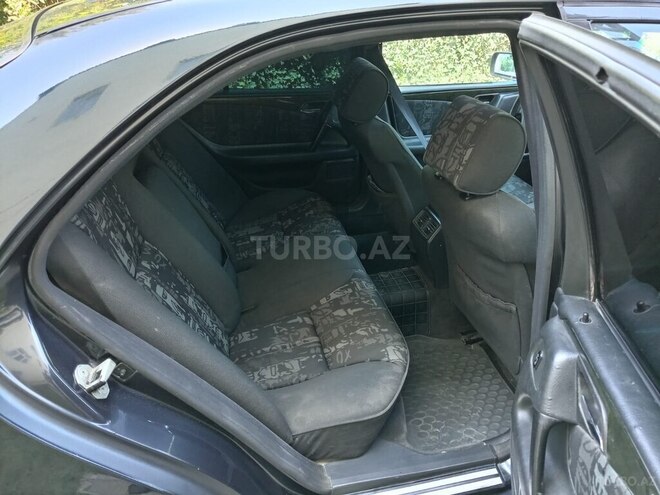 Mercedes E 230 1996, 412,000 km - 2.3 l - Sabirabad