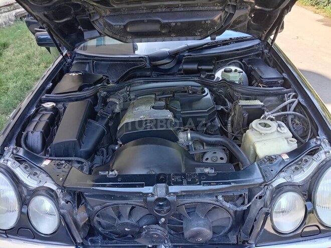 Mercedes E 230 1996, 412,000 km - 2.3 l - Sabirabad