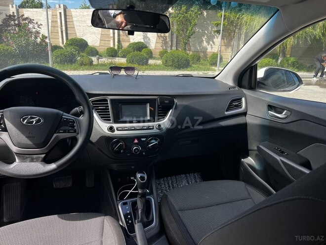 Hyundai Accent 2017, 165,000 km - 1.6 l - Bakı