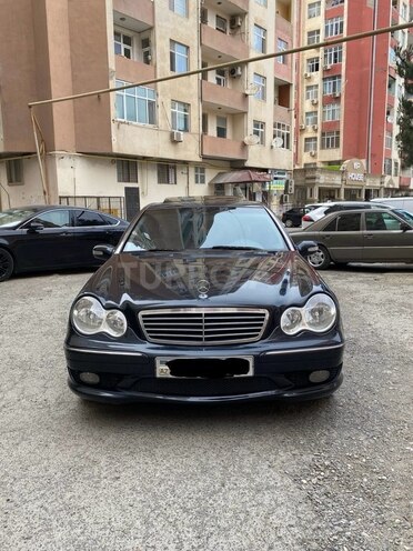 Mercedes C 230