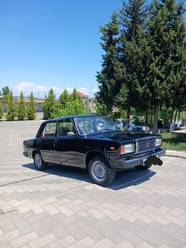 LADA (VAZ) 2107