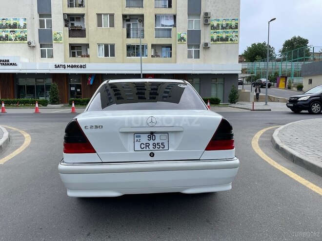 Mercedes C 230 1999, 232,000 km - 2.3 l - Bakı