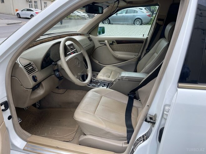 Mercedes C 230 1999, 232,000 km - 2.3 l - Bakı