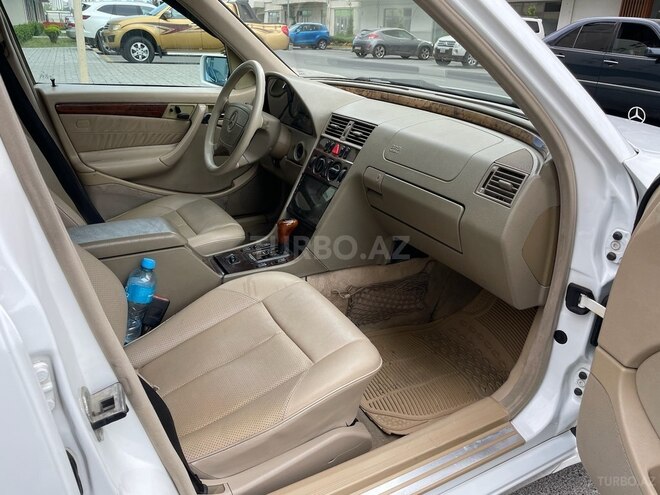 Mercedes C 230 1999, 232,000 km - 2.3 l - Bakı