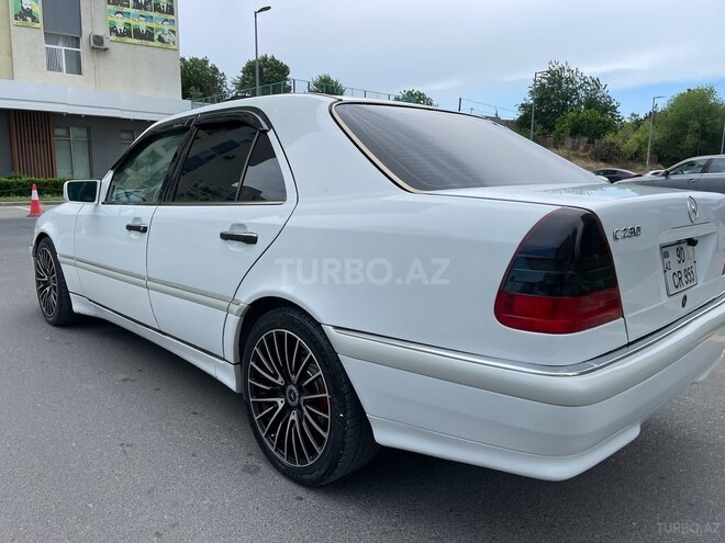 Mercedes C 230 1999, 232,000 km - 2.3 l - Bakı