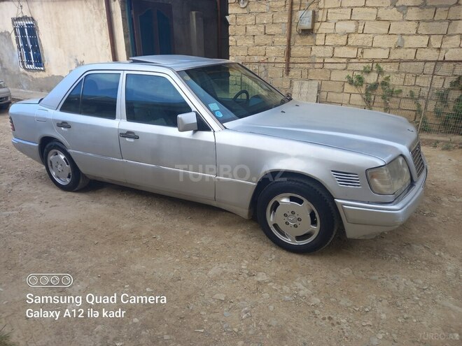 Mercedes E 250 1990, 523,652 km - 2.5 l - Bakı