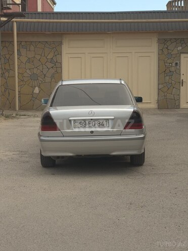 Mercedes C 240