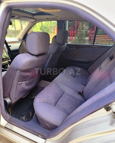 Mercedes E 270 2000, 428,000 km - 2.7 l - Bakı