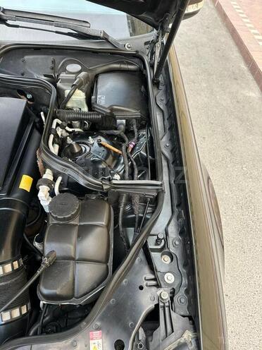 Mercedes E 240 2002, 227,500 km - 2.4 l - Bakı