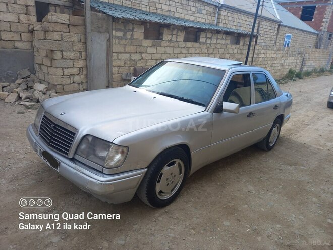 Mercedes E 250 1994, 548,256 km - 2.5 l - Bakı
