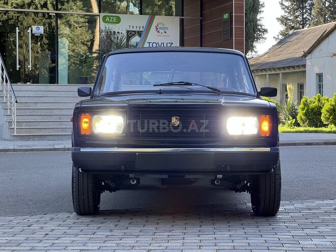 LADA (VAZ) 2107