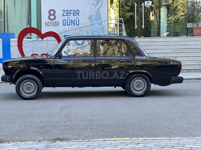 LADA (VAZ) 2107