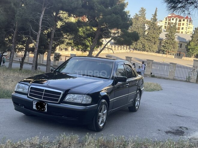 Mercedes C 230