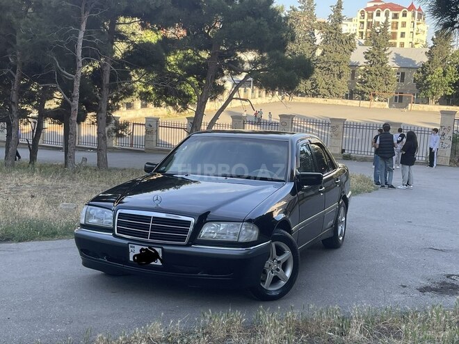 Mercedes C 230