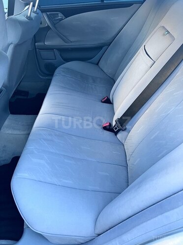 Mercedes E 220 d 2000, 418,000 km - 2.2 l - Bakı