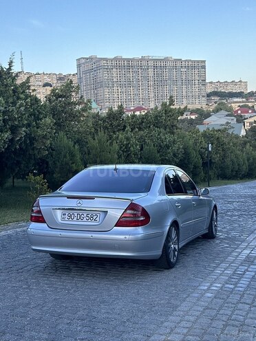 Mercedes E 320