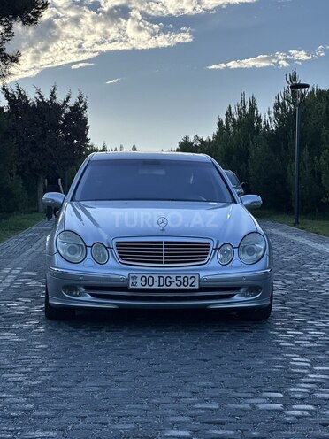 Mercedes E 320