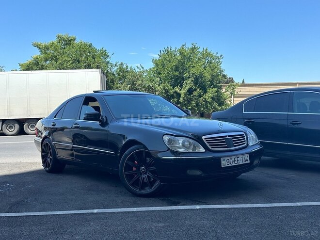 Mercedes S 320