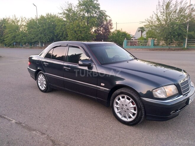 Mercedes C 240 1999, 340,220 km - 2.4 l - Qazax
