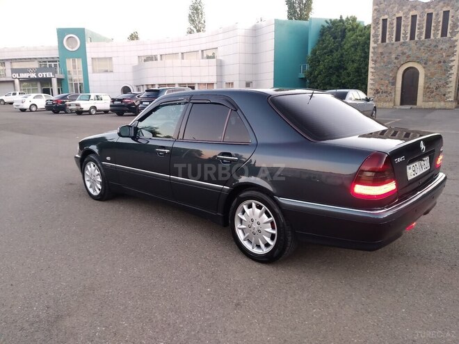 Mercedes C 240 1999, 340,220 km - 2.4 l - Qazax