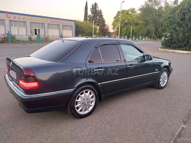 Mercedes C 240 1999, 340,220 km - 2.4 l - Qazax