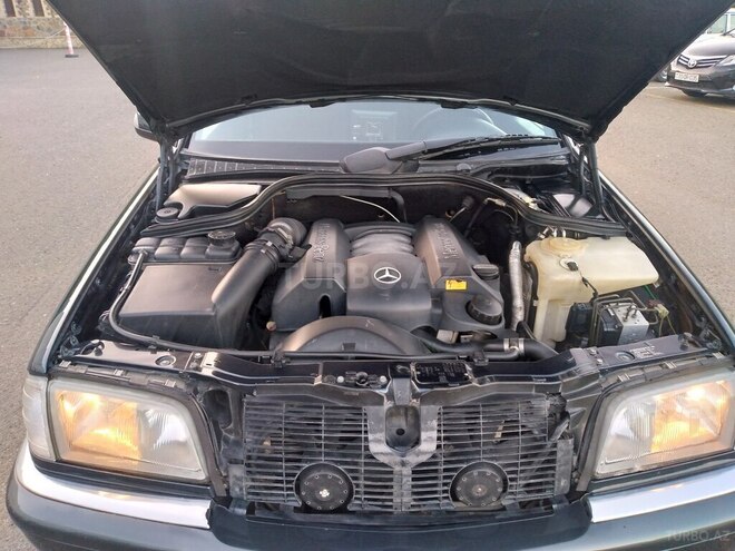 Mercedes C 240 1999, 340,220 km - 2.4 l - Qazax