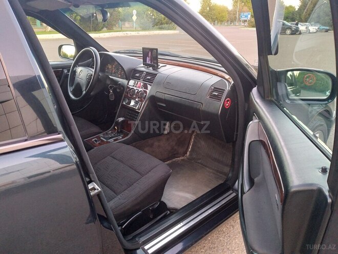 Mercedes C 240 1999, 340,220 km - 2.4 l - Qazax